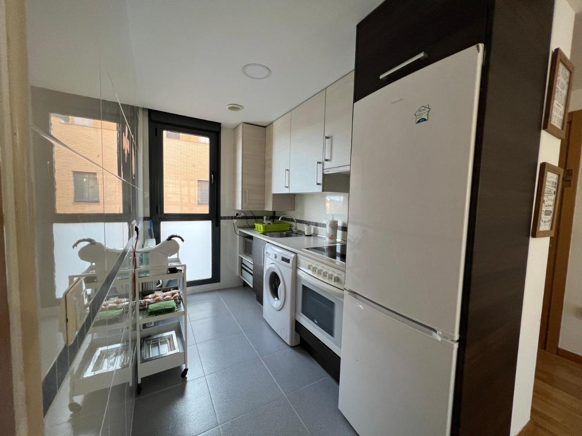 Llano Santa Isabel Lägenhet Zaragoza Exteriör bild